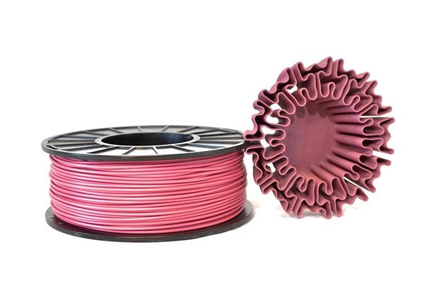 極光創新：利好塑料回收管理，碳源公司推出廢塑料升級為3D打印絲材的合作計劃